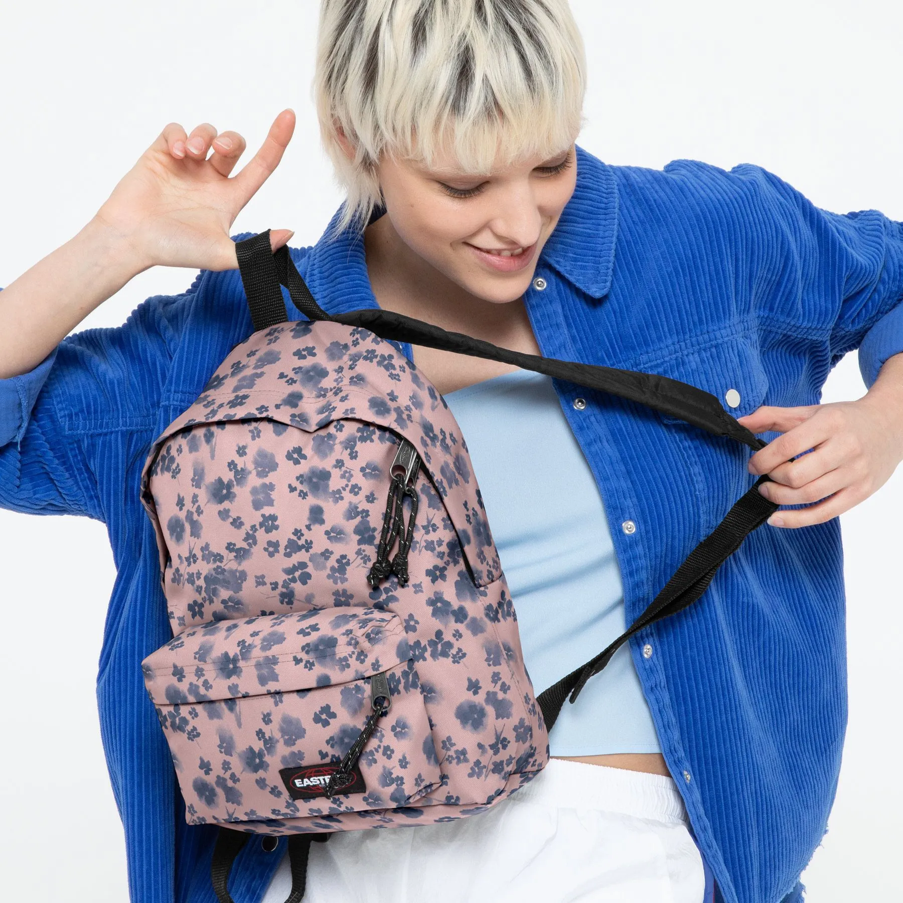 MOCHILA EASTPAK Orbit XS 10 litros Mod. pequeño EK043O09 Icons Silky Pink rosa palo flores
